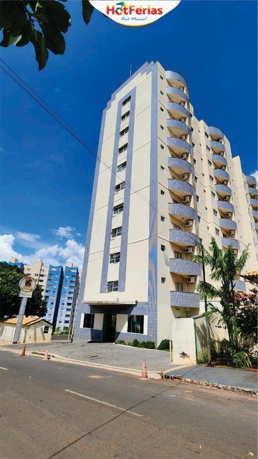Golden Dolphin Express: Beachside Comfort With 24/7 Pools Apartamento Caldas Novas